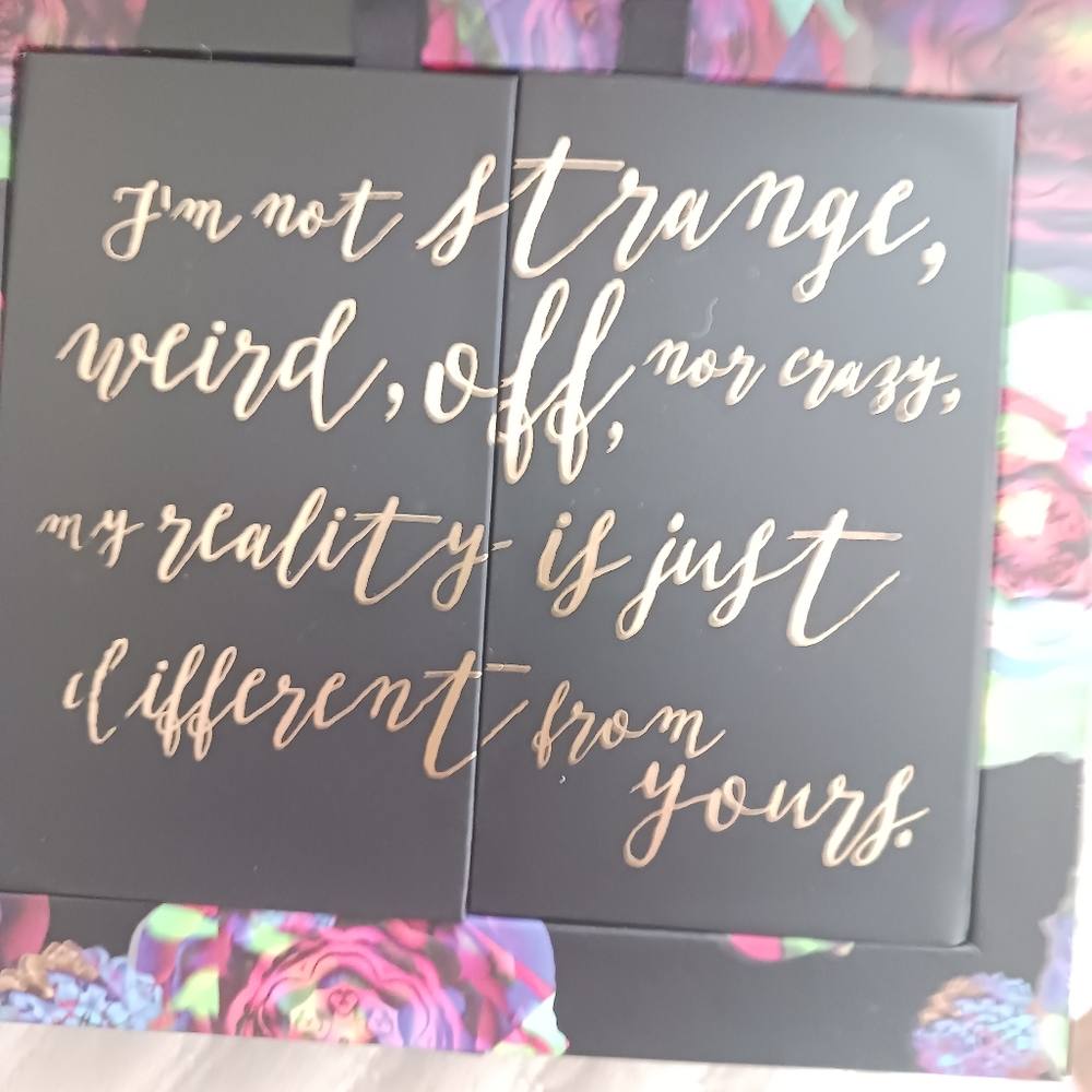Alice through the looking glass eyeshadow palette
